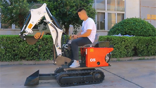 KV08小型挖掘機(jī)推雪鏟操作視頻