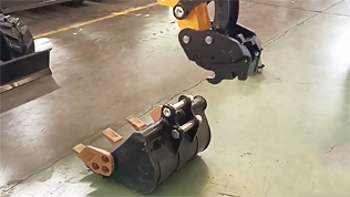 小型挖掘機(jī)快換安裝 小型挖掘機(jī)快換安裝